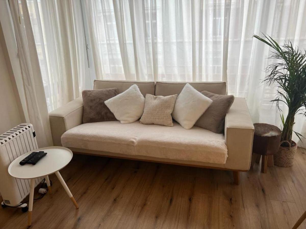 Stylish 1-Bedroom Condo Close To Exhibition Square Basilea Exterior foto